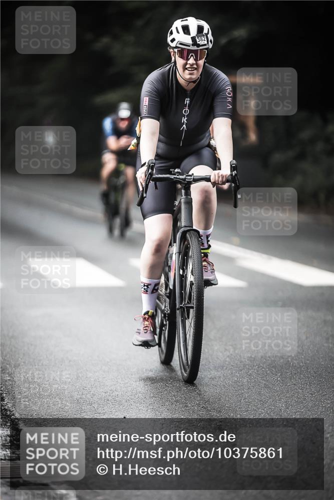 13.09.2026 - Stadtparktriathlon H.Heesch http://msf.ph/oto/10375861 13.09.2026 10:57:05 Radfahren 382, 415, 462, 480, 540 meine-sportfotos.de