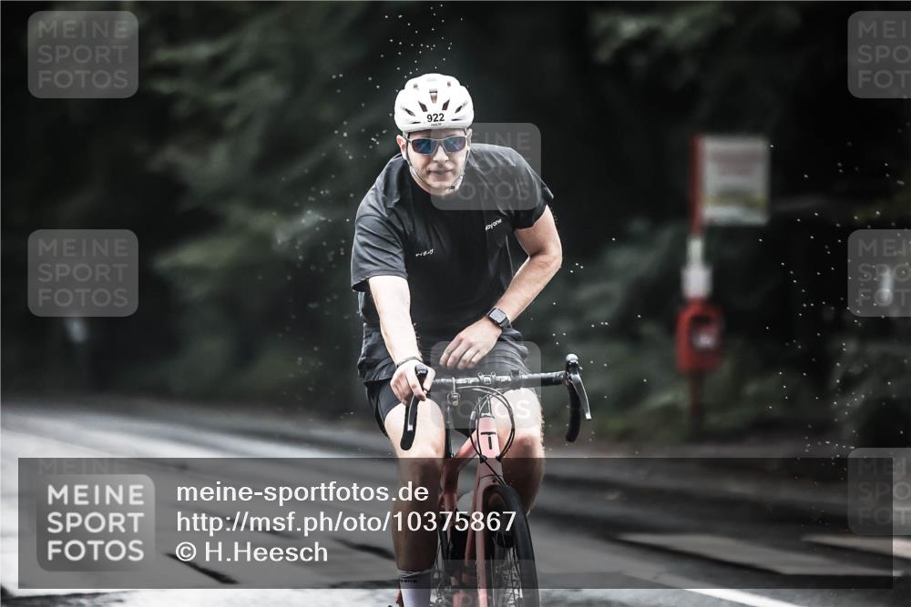 13.09.2026 - Stadtparktriathlon H.Heesch http://msf.ph/oto/10375867 13.09.2026 12:15:14 Radfahren 884, 922, 983, 1006, 1050, 1054 meine-sportfotos.de
