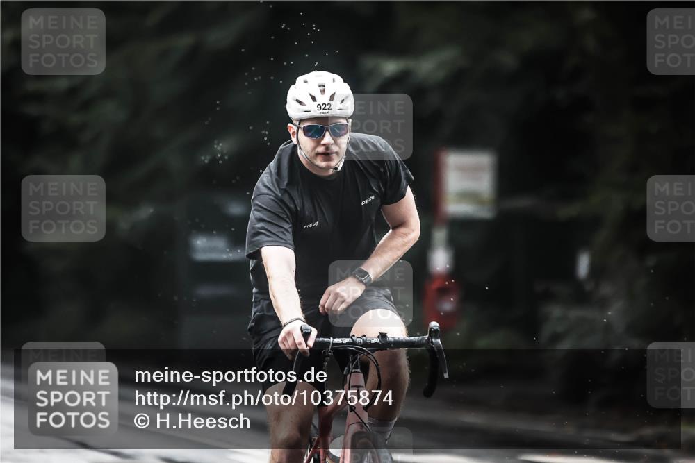 13.09.2026 - Stadtparktriathlon H.Heesch http://msf.ph/oto/10375874 13.09.2026 12:15:14 Radfahren 884, 922, 983, 1006, 1050, 1054 meine-sportfotos.de