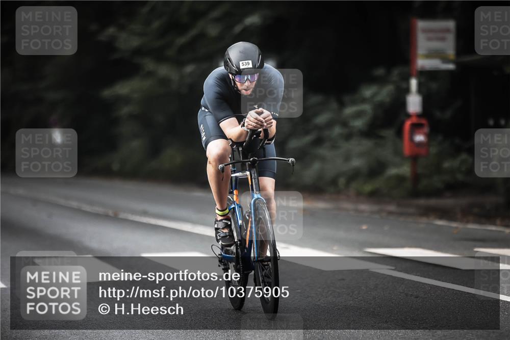 13.09.2026 - Stadtparktriathlon H.Heesch http://msf.ph/oto/10375905 13.09.2026 10:57:14 Radfahren 462, 539, 664 meine-sportfotos.de