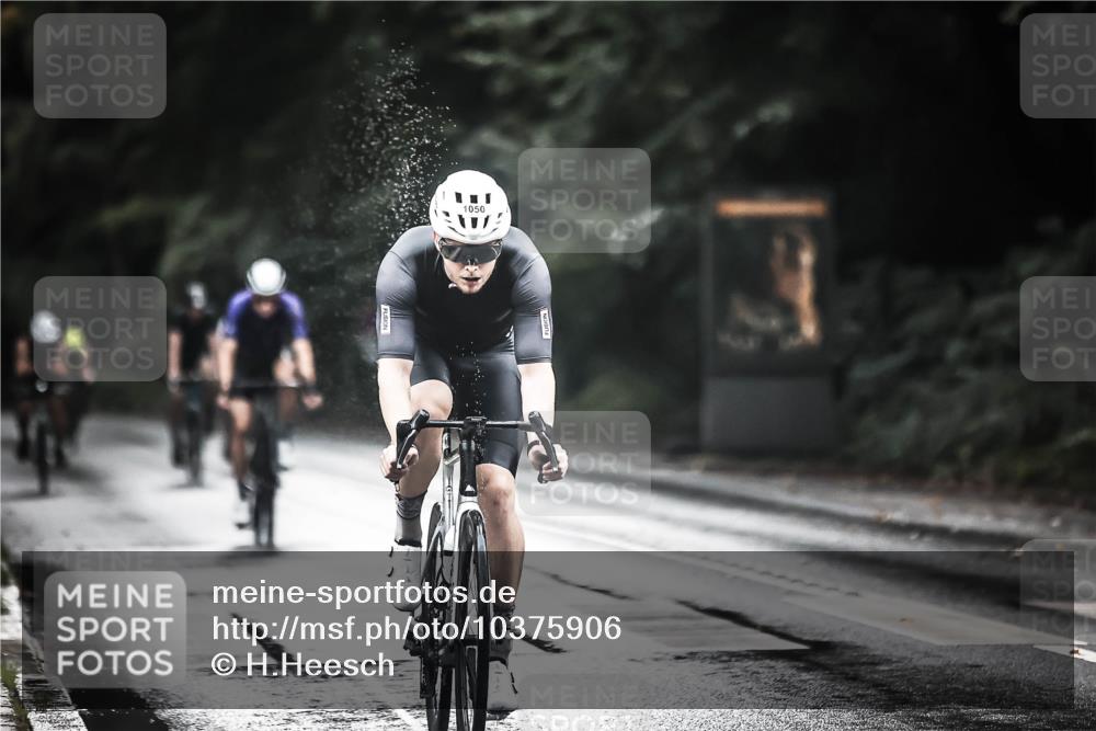 13.09.2026 - Stadtparktriathlon H.Heesch http://msf.ph/oto/10375906 13.09.2026 12:15:16 Radfahren 922, 983, 1006, 1025, 1026, 1040, 1050, 1054 meine-sportfotos.de