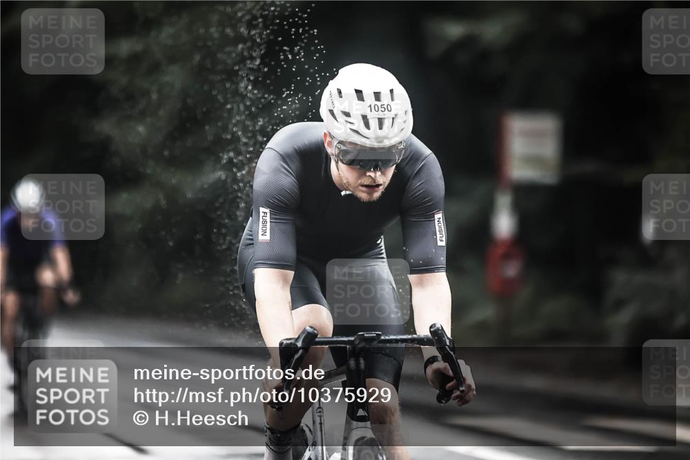 13.09.2026 - Stadtparktriathlon H.Heesch http://msf.ph/oto/10375929 13.09.2026 12:15:17 Radfahren 922, 1006, 1025, 1026, 1040, 1050, 1054, 1068 meine-sportfotos.de