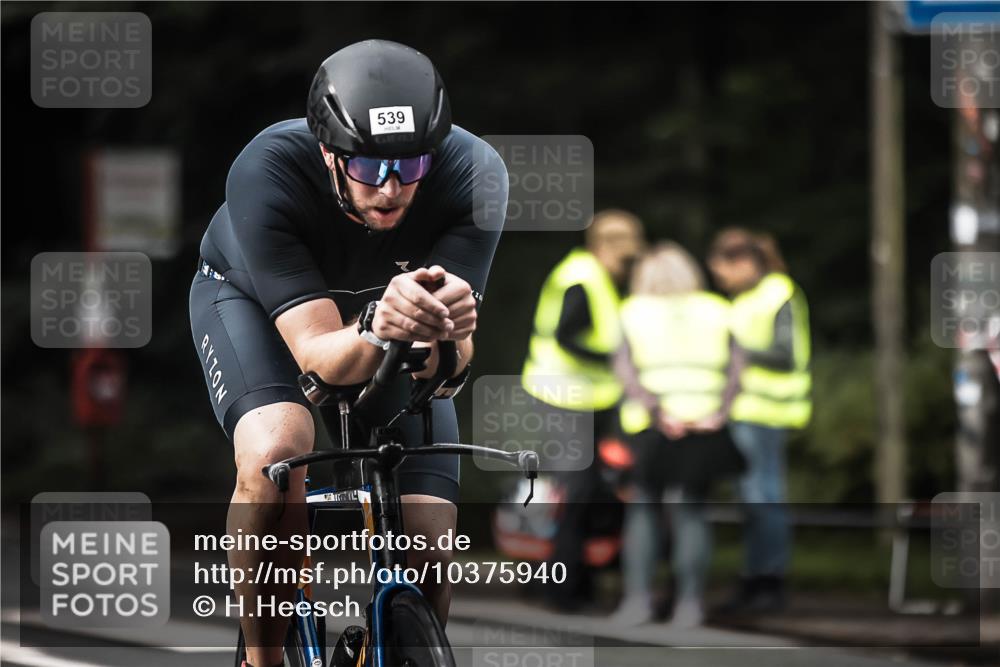 13.09.2026 - Stadtparktriathlon H.Heesch http://msf.ph/oto/10375940 13.09.2026 10:57:15 Radfahren 539, 664 meine-sportfotos.de