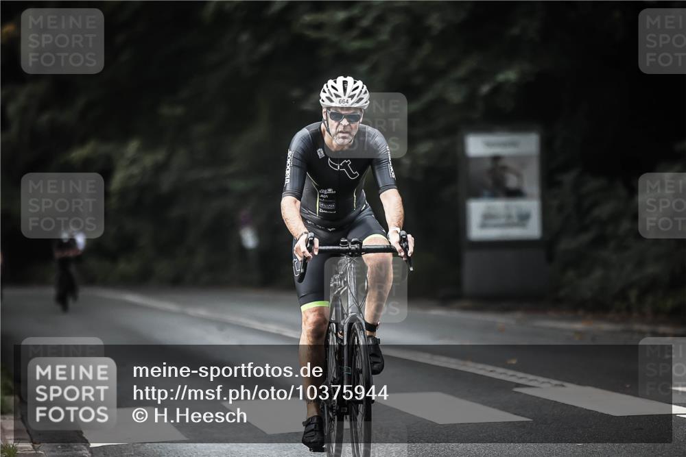 13.09.2026 - Stadtparktriathlon H.Heesch http://msf.ph/oto/10375944 13.09.2026 10:57:18 Radfahren 536, 539, 664 meine-sportfotos.de