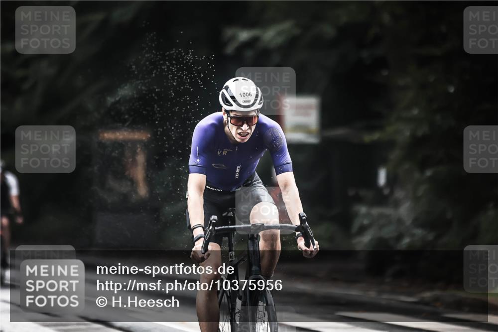 13.09.2026 - Stadtparktriathlon H.Heesch http://msf.ph/oto/10375956 13.09.2026 12:15:18 Radfahren 922, 1006, 1025, 1026, 1040, 1050, 1054, 1068 meine-sportfotos.de