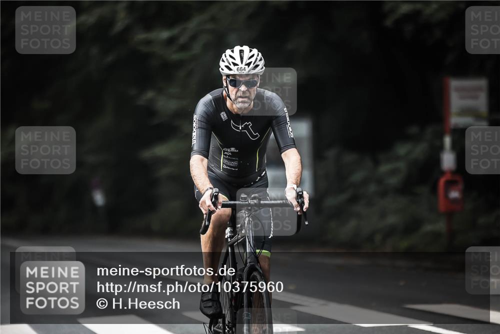 13.09.2026 - Stadtparktriathlon H.Heesch http://msf.ph/oto/10375960 13.09.2026 10:57:18 Radfahren 536, 539, 664 meine-sportfotos.de