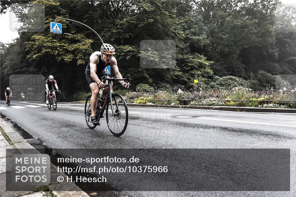 13.09.2026 - Stadtparktriathlon H.Heesch http://msf.ph/oto/10375966 13.09.2026 09:21:31 Radfahren 106, 143, 150, 158 meine-sportfotos.de