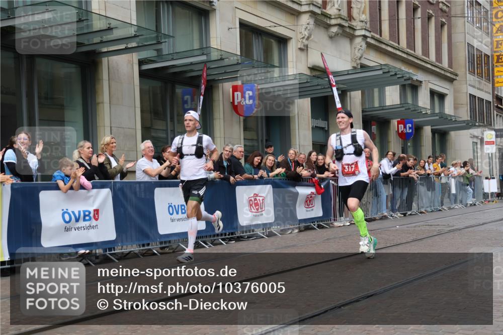 13.09.2026 - 21. swb-Marathon Bremen Strokosch-Dieckow http://msf.ph/oto/10376005 13.09.2026 12:29:13 Ziel 821, 1651, 317, 608, 796, 1046 meine-sportfotos.de