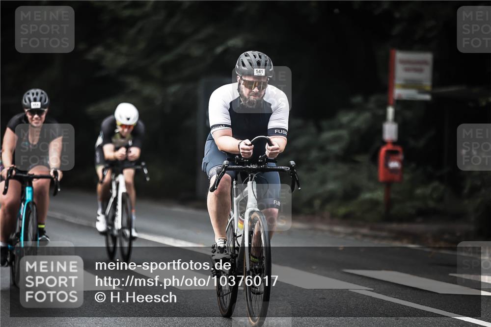 13.09.2026 - Stadtparktriathlon H.Heesch http://msf.ph/oto/10376017 13.09.2026 10:57:26 Radfahren 404, 534, 536, 541, 563 meine-sportfotos.de