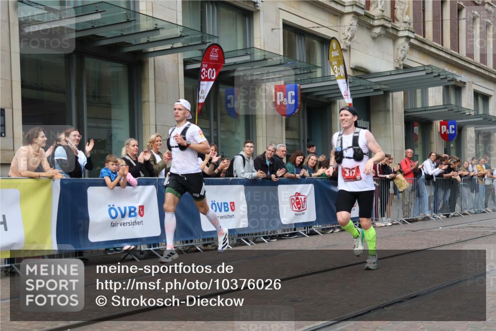 13.09.2026 - 21. swb-Marathon Bremen Strokosch-Dieckow http://msf.ph/oto/10376026 13.09.2026 12:29:13 Ziel 821, 1651, 317, 608, 796, 1046 meine-sportfotos.de