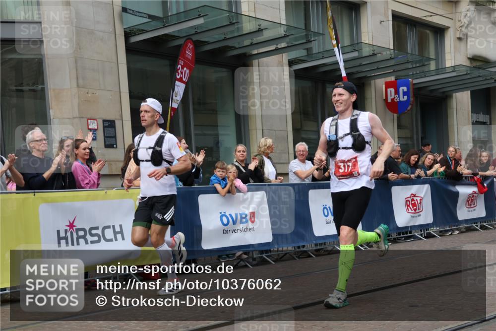 13.09.2026 - 21. swb-Marathon Bremen Strokosch-Dieckow http://msf.ph/oto/10376062 13.09.2026 12:29:14 Ziel 821, 1651, 317, 608, 796, 1046, 1651 meine-sportfotos.de