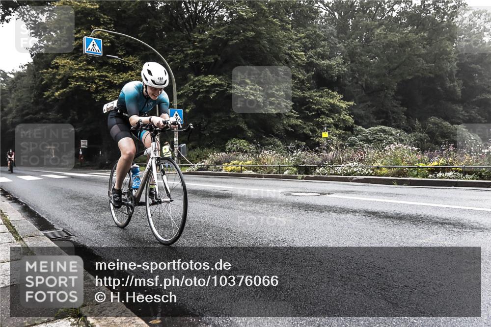 13.09.2026 - Stadtparktriathlon H.Heesch http://msf.ph/oto/10376066 13.09.2026 09:21:56 Radfahren 95, 123, 160, 162, 184 meine-sportfotos.de