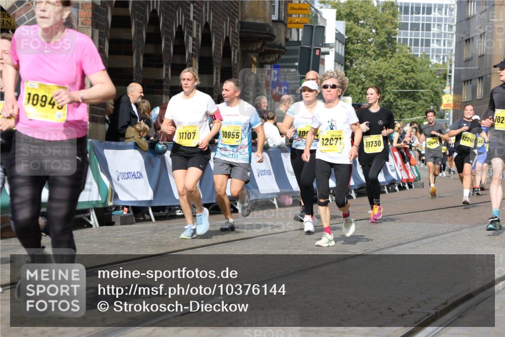 13.09.2026 - 21. swb-Marathon Bremen Strokosch-Dieckow http://msf.ph/oto/10376144 13.09.2026 11:02:56 Ziel 10190, 10945, 10985, 11096, 11137, 11261, 11508, 11526, 11554, 11662, 11701, 11776, 11890, 11945, 12154, 12169, 12252, 12429, 12451, 12489, 10185, 10195, 10528, 10531, 10598, 10715, 10727, 10731, 10959, 11070, 11095, 11313, 11493, 11676, 11836, 12214, 12421, 12432, 12448, 12483 meine-sportfotos.de