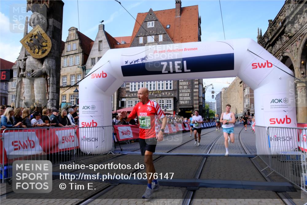 13.09.2026 - 21. swb-Marathon Bremen Tim E. http://msf.ph/oto/10376147 13.09.2026 13:12:25 Ziel 493, 2444, 2447, 2820, 3336, 3703, 3830, 4283, 4698, 5940, 6107, 6739, 7521, 7621, 13013 meine-sportfotos.de
