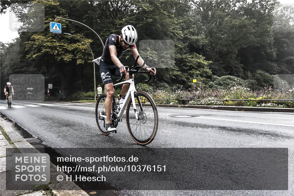 13.09.2026 - Stadtparktriathlon H.Heesch http://msf.ph/oto/10376151 13.09.2026 09:22:32 Radfahren 9, 142, 203 meine-sportfotos.de