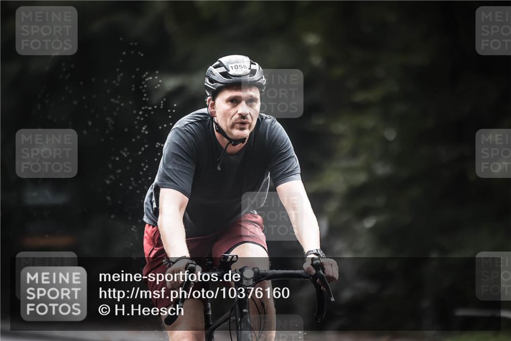 13.09.2026 - Stadtparktriathlon H.Heesch http://msf.ph/oto/10376160 13.09.2026 12:16:38 Radfahren 978, 1058, 1186 meine-sportfotos.de