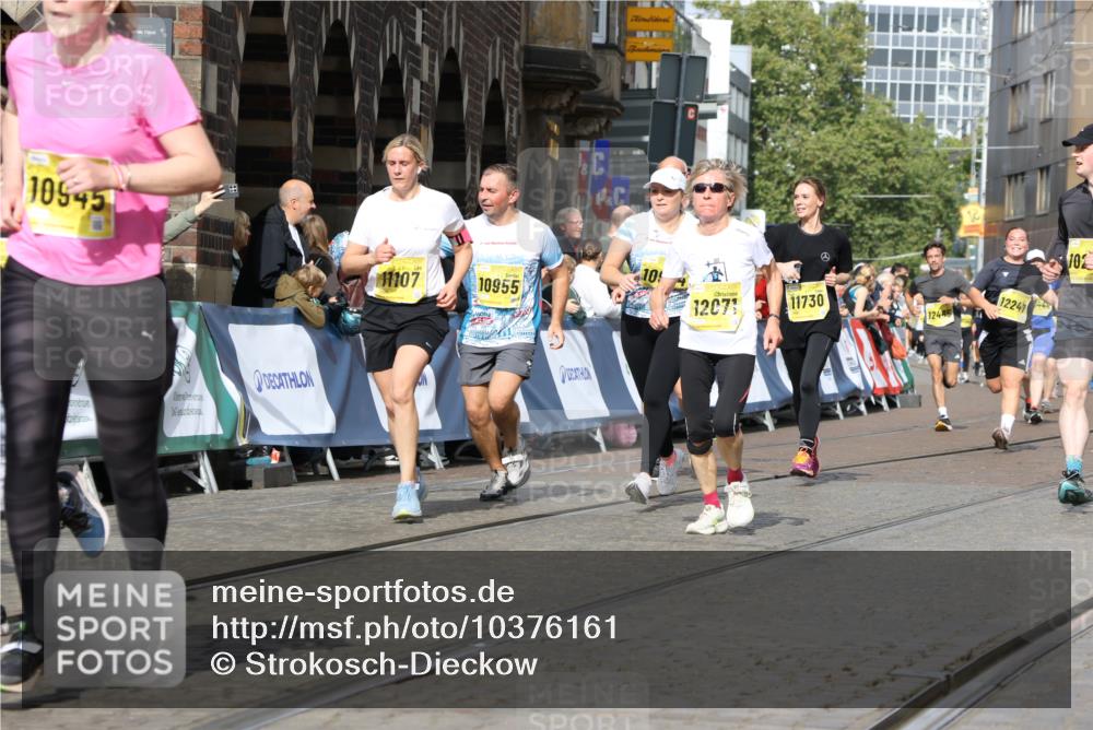 13.09.2026 - 21. swb-Marathon Bremen Strokosch-Dieckow http://msf.ph/oto/10376161 13.09.2026 11:02:56 Ziel 10190, 10945, 10985, 11096, 11137, 11261, 11508, 11526, 11554, 11662, 11701, 11776, 11890, 11945, 12154, 12169, 12252, 12429, 12451, 12489, 10185, 10195, 10528, 10531, 10598, 10715, 10727, 10731, 10959, 11070, 11095, 11313, 11493, 11676, 11836, 12214, 12421, 12432, 12448, 12483 meine-sportfotos.de