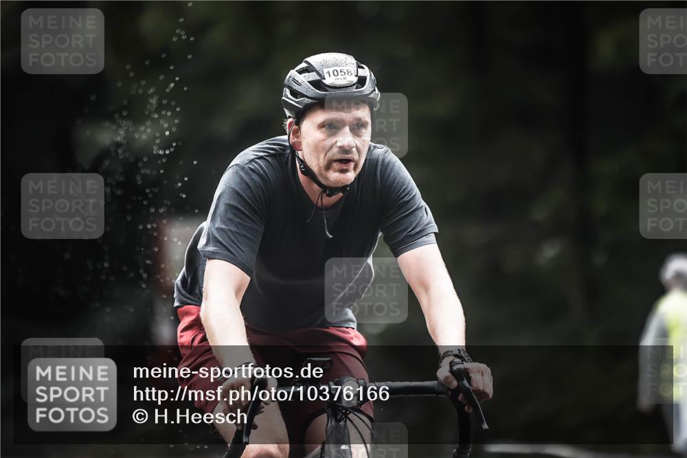13.09.2026 - Stadtparktriathlon H.Heesch http://msf.ph/oto/10376166 13.09.2026 12:16:38 Radfahren 978, 1058, 1186 meine-sportfotos.de
