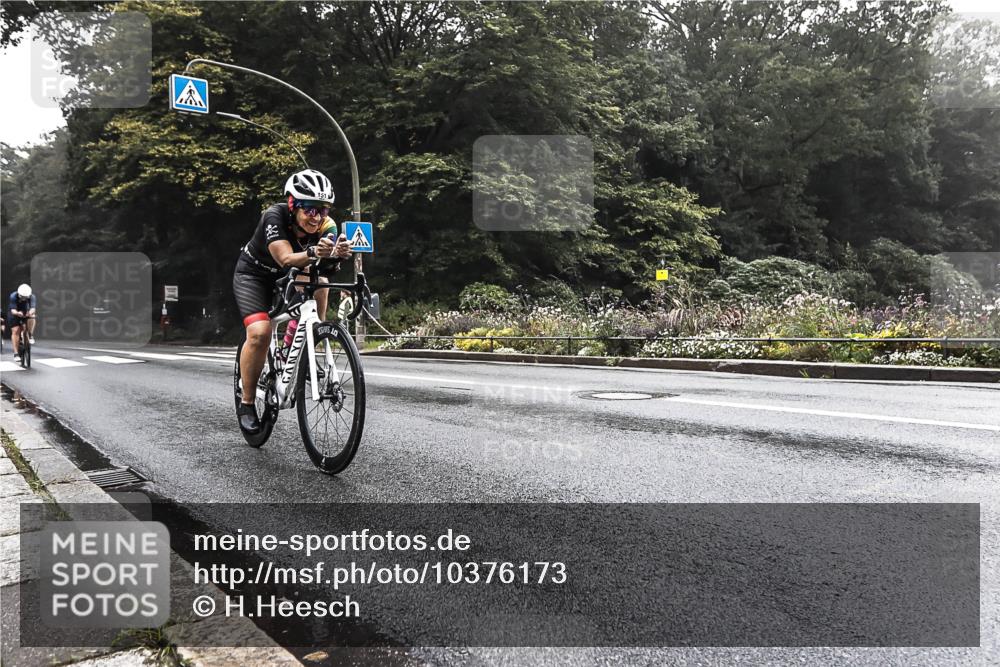 13.09.2026 - Stadtparktriathlon H.Heesch http://msf.ph/oto/10376173 13.09.2026 09:22:41 Radfahren 104, 128, 147, 151 meine-sportfotos.de