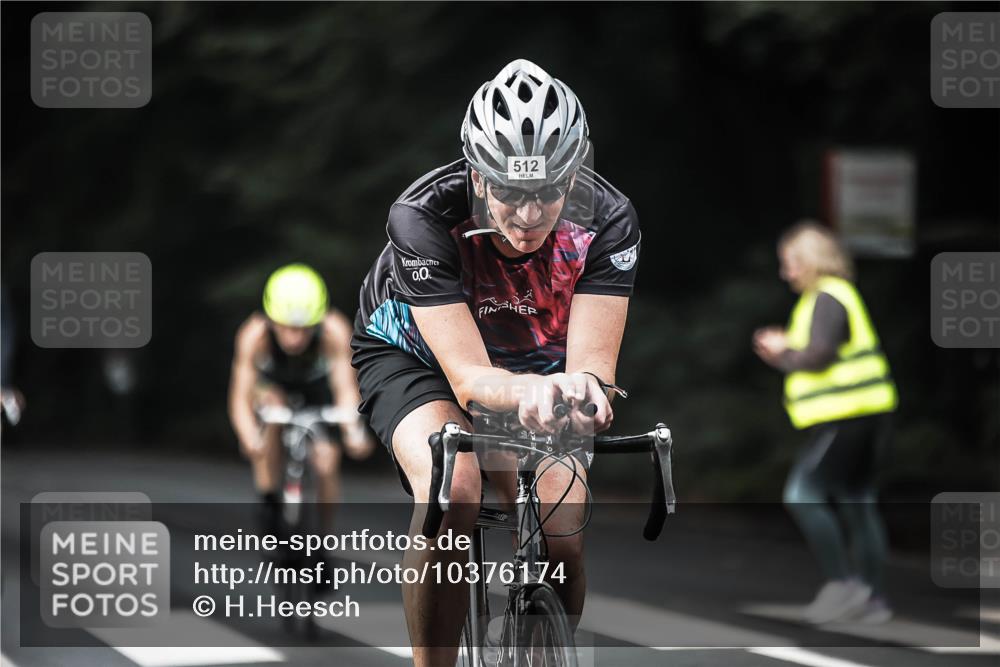 13.09.2026 - Stadtparktriathlon H.Heesch http://msf.ph/oto/10376174 13.09.2026 10:57:37 Radfahren 400, 512, 554, 559, 560, 563, 619 meine-sportfotos.de