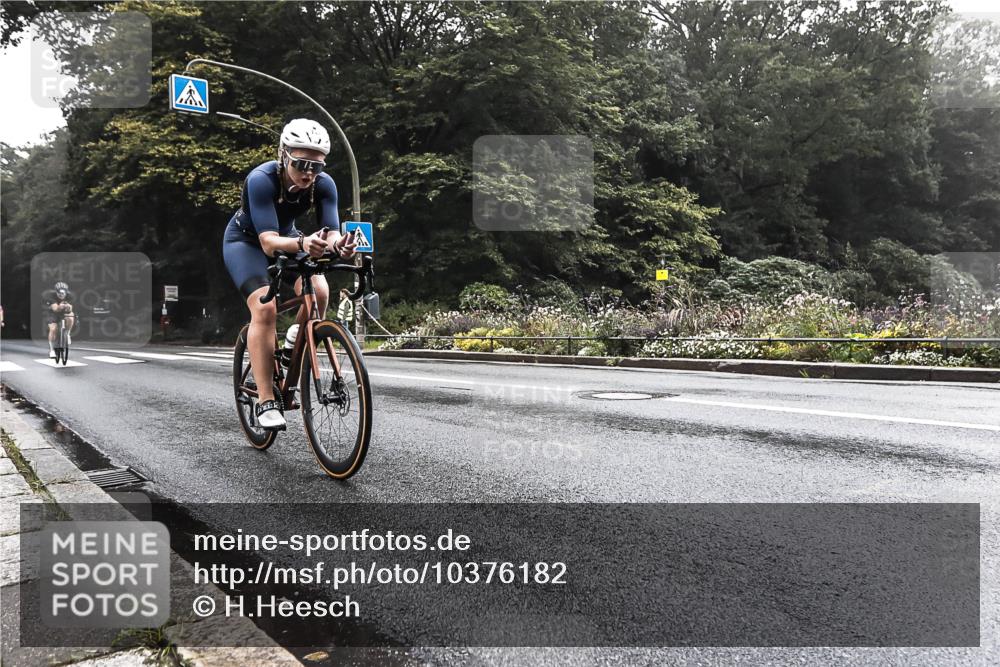 13.09.2026 - Stadtparktriathlon H.Heesch http://msf.ph/oto/10376182 13.09.2026 09:22:43 Radfahren 104, 117, 128, 147, 151 meine-sportfotos.de