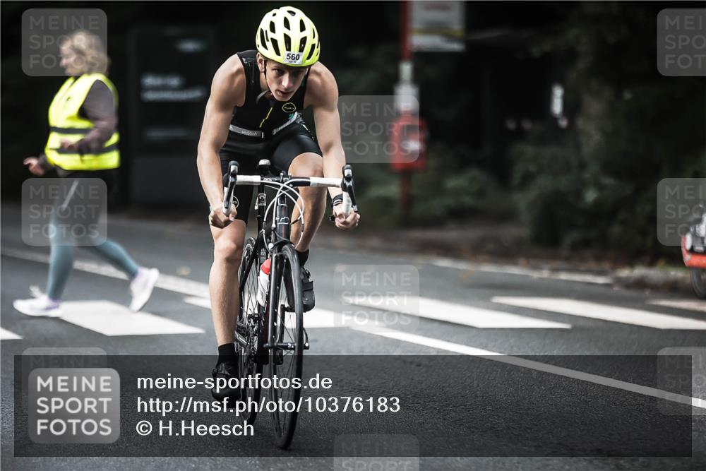 13.09.2026 - Stadtparktriathlon H.Heesch http://msf.ph/oto/10376183 13.09.2026 10:57:38 Radfahren 400, 512, 554, 559, 560, 563, 619 meine-sportfotos.de