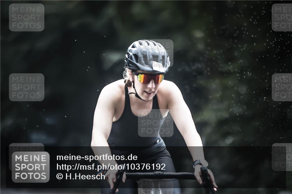 13.09.2026 - Stadtparktriathlon H.Heesch http://msf.ph/oto/10376192 13.09.2026 12:16:48 Radfahren 990, 1001, 1139 meine-sportfotos.de