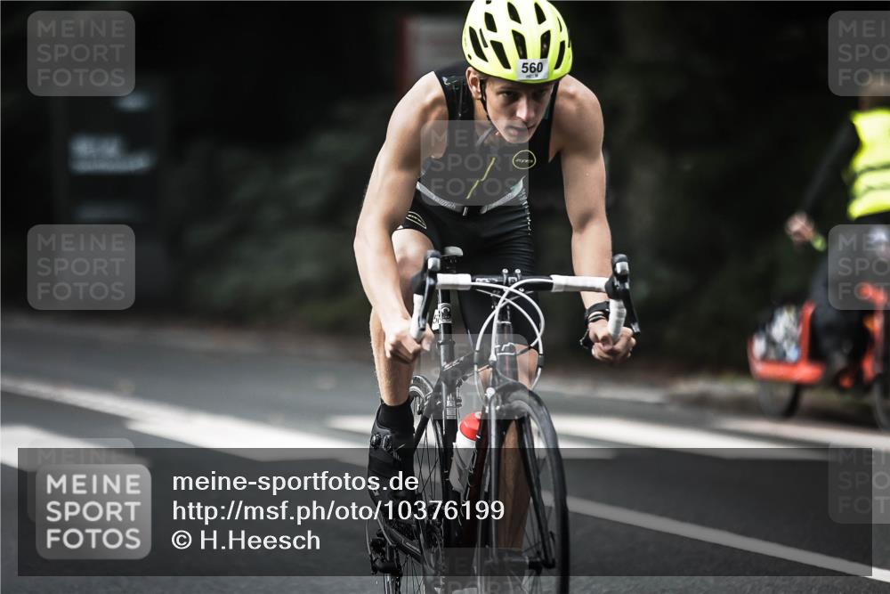 13.09.2026 - Stadtparktriathlon H.Heesch http://msf.ph/oto/10376199 13.09.2026 10:57:39 Radfahren 400, 512, 554, 559, 560, 619 meine-sportfotos.de