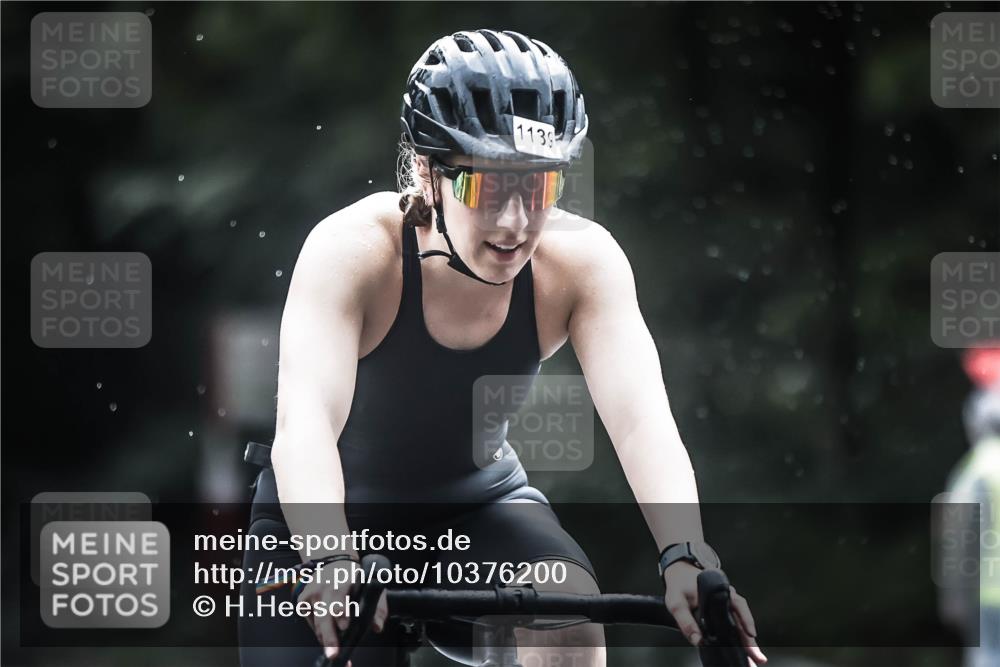 13.09.2026 - Stadtparktriathlon H.Heesch http://msf.ph/oto/10376200 13.09.2026 12:16:48 Radfahren 990, 1001, 1139 meine-sportfotos.de