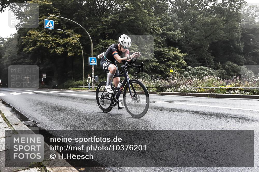 13.09.2026 - Stadtparktriathlon H.Heesch http://msf.ph/oto/10376201 13.09.2026 09:22:47 Radfahren 117, 128, 161, 189 meine-sportfotos.de