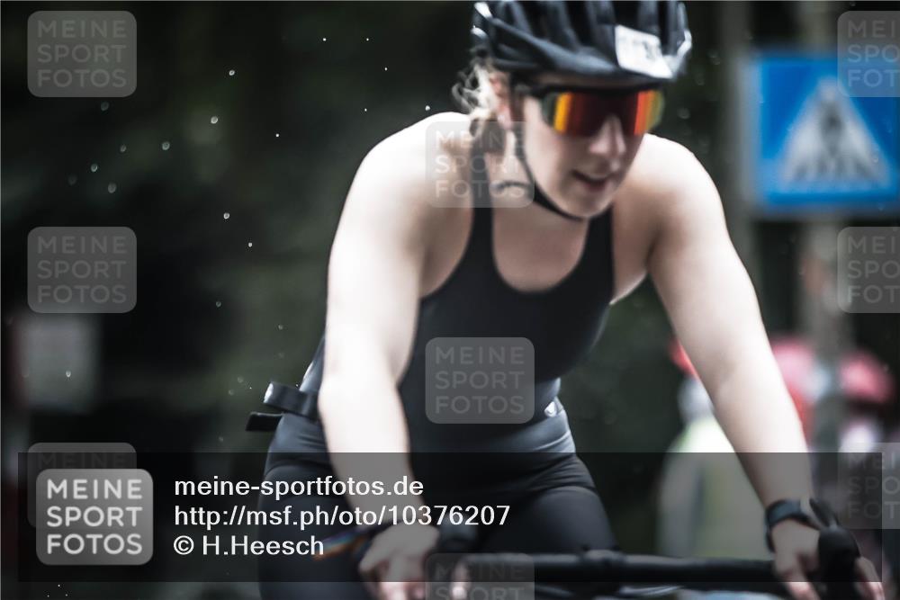 13.09.2026 - Stadtparktriathlon H.Heesch http://msf.ph/oto/10376207 13.09.2026 12:16:48 Radfahren 990, 1001, 1139 meine-sportfotos.de