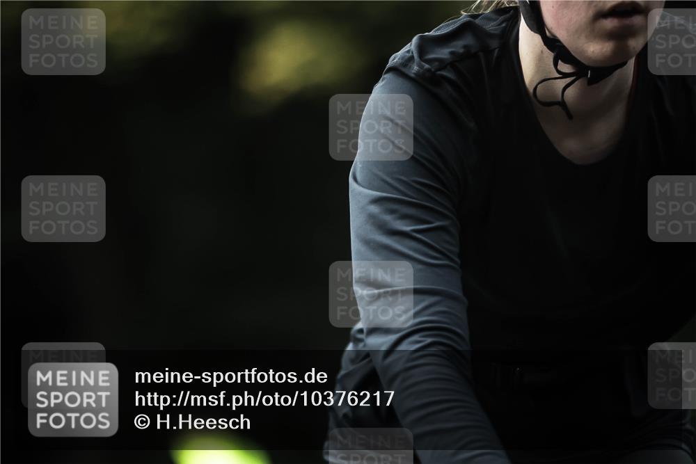 13.09.2026 - Stadtparktriathlon H.Heesch http://msf.ph/oto/10376217 13.09.2026 10:57:40 Radfahren 400, 476, 512, 554, 560, 619 meine-sportfotos.de