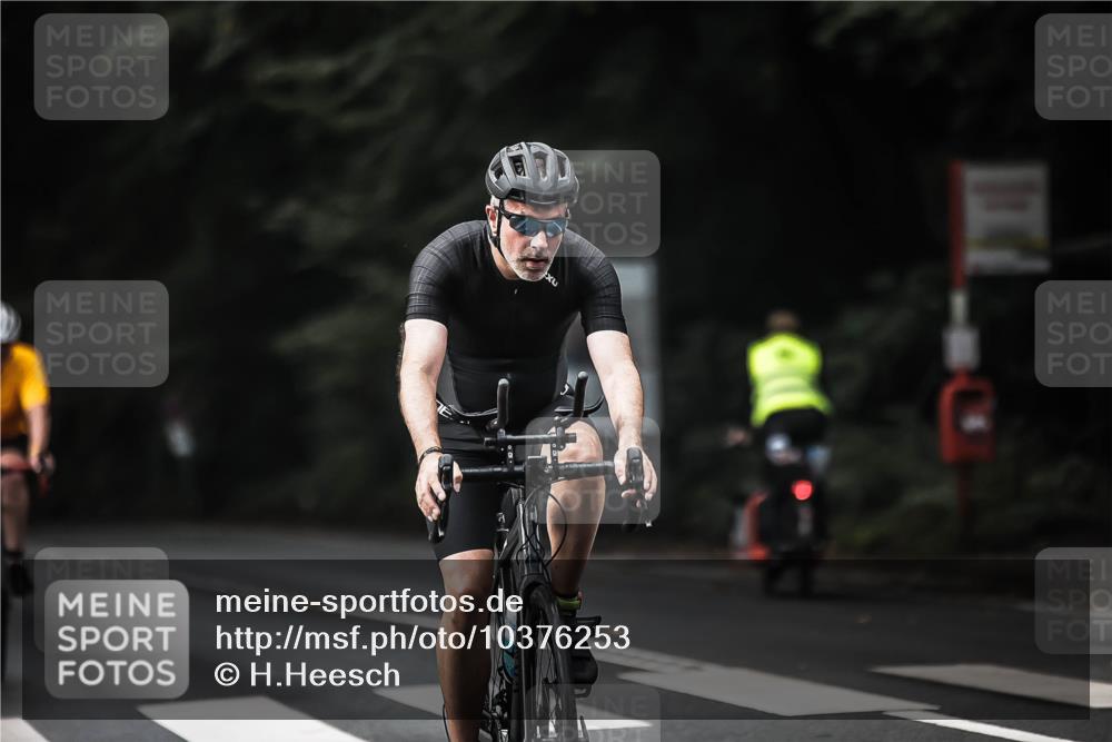 13.09.2026 - Stadtparktriathlon H.Heesch http://msf.ph/oto/10376253 13.09.2026 10:57:46 Radfahren 476, 496, 503, 554, 635 meine-sportfotos.de