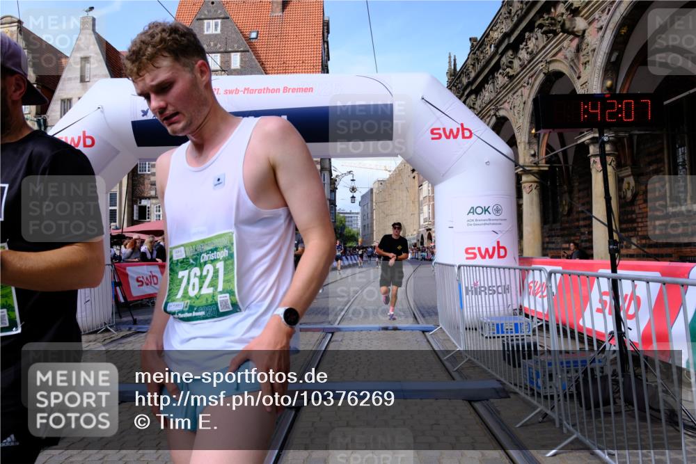 13.09.2026 - 21. swb-Marathon Bremen Tim E. http://msf.ph/oto/10376269 13.09.2026 13:12:29 Ziel 493, 2447, 2820, 3336, 3362, 3703, 3830, 4283, 5940, 6107, 6739, 7521, 7621, 13013 meine-sportfotos.de