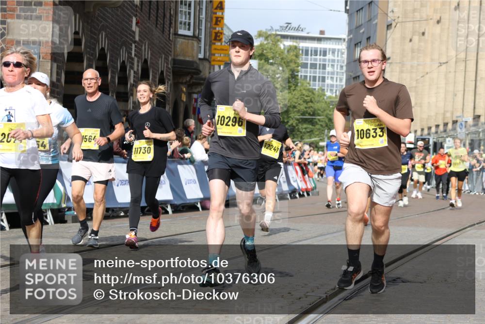 13.09.2026 - 21. swb-Marathon Bremen Strokosch-Dieckow http://msf.ph/oto/10376306 13.09.2026 11:02:58 Ziel 10190, 10296, 10633, 10783, 10945, 10985, 11096, 11137, 11261, 11508, 11526, 11554, 11662, 11701, 11719, 11776, 11890, 11945, 12154, 12169, 12252, 12429, 12451, 12489, 10185, 10195, 10528, 10531, 10598, 10715, 10727, 10959, 11070, 11095, 11493, 11676, 11836, 12214, 12421, 12432, 12483 meine-sportfotos.de