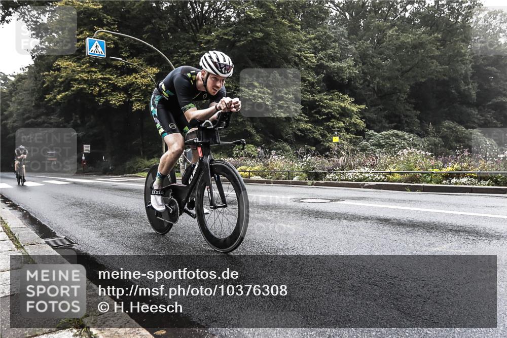 13.09.2026 - Stadtparktriathlon H.Heesch http://msf.ph/oto/10376308 13.09.2026 09:23:50 Radfahren 100, 107, 179 meine-sportfotos.de
