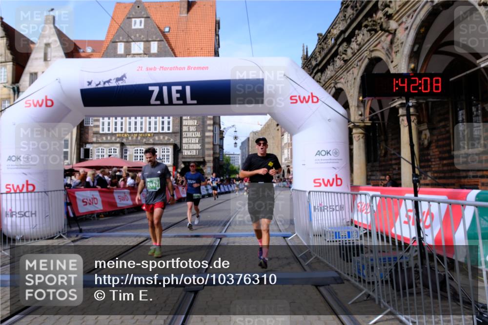 13.09.2026 - 21. swb-Marathon Bremen Tim E. http://msf.ph/oto/10376310 13.09.2026 13:12:30 Ziel 493, 2447, 2820, 3336, 3362, 3703, 3830, 4283, 5940, 6107, 6739, 7328, 7521, 7621, 8981, 13013 meine-sportfotos.de