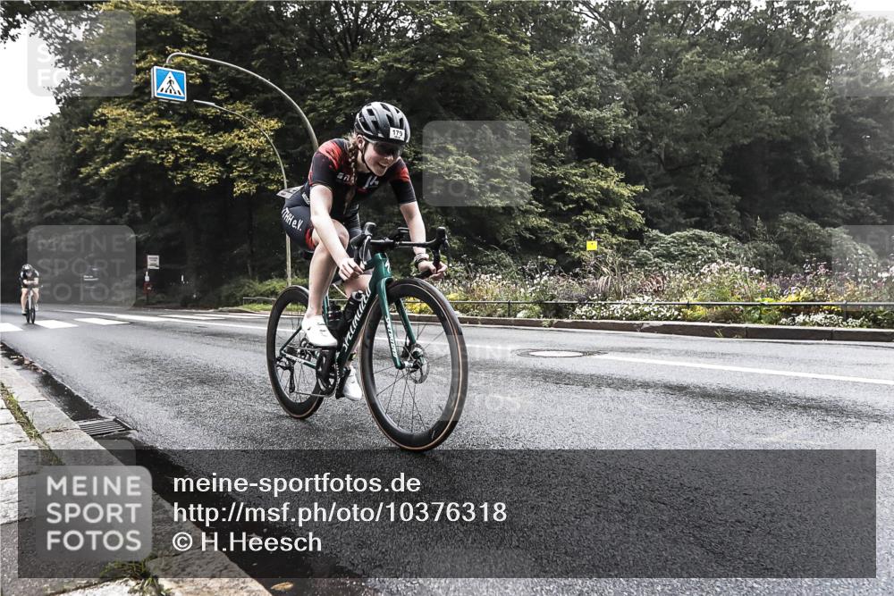 13.09.2026 - Stadtparktriathlon H.Heesch http://msf.ph/oto/10376318 13.09.2026 09:23:54 Radfahren 179, 190, 193 meine-sportfotos.de