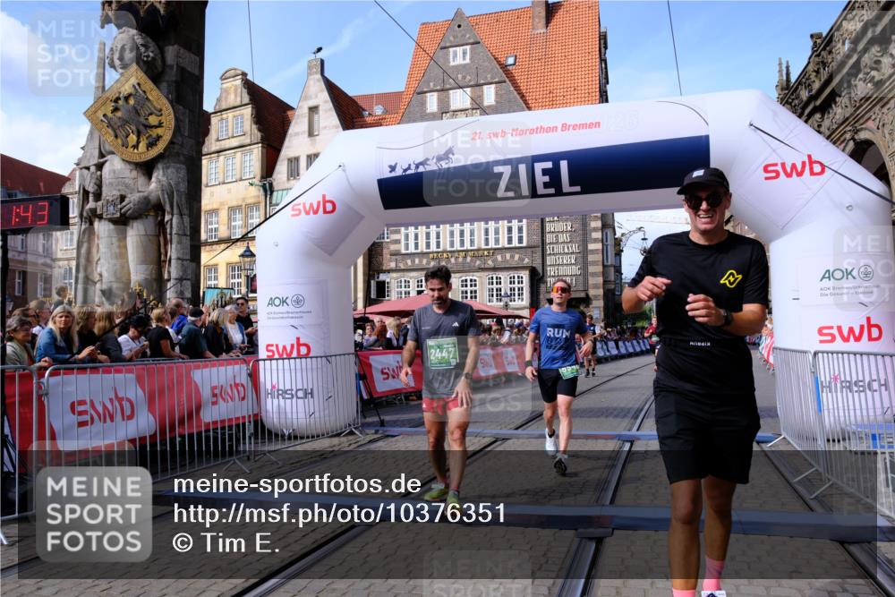 13.09.2026 - 21. swb-Marathon Bremen Tim E. http://msf.ph/oto/10376351 13.09.2026 13:12:31 Ziel 2447, 2820, 3362, 3703, 3830, 4283, 5940, 6107, 6739, 7328, 7521, 7621, 8981, 13013 meine-sportfotos.de