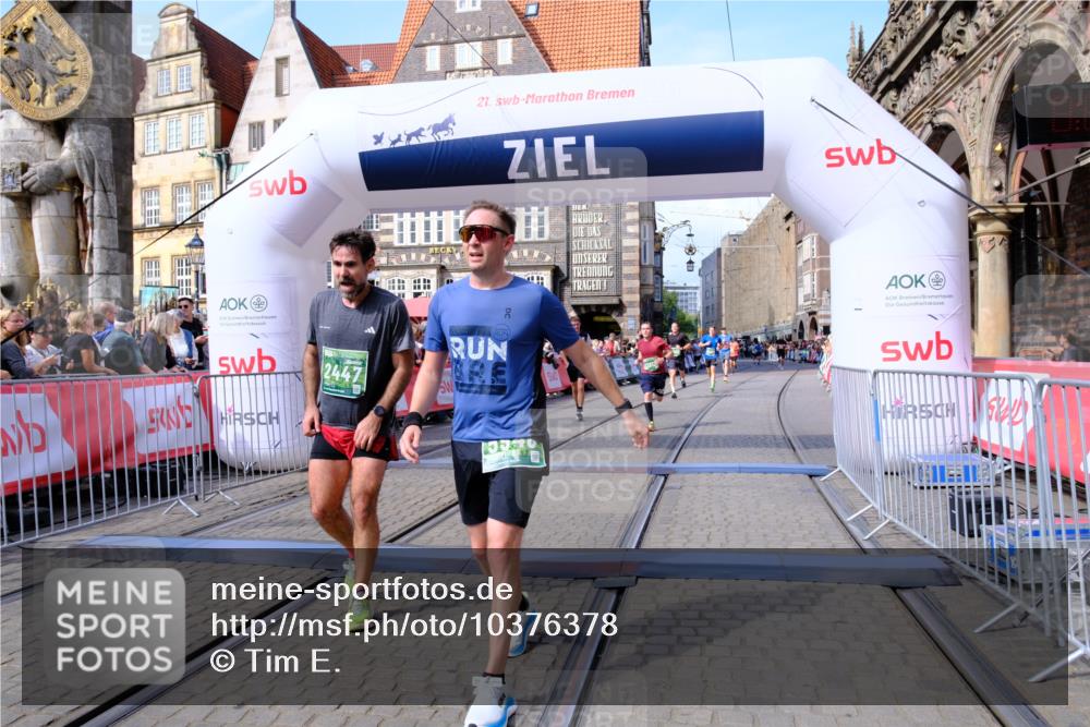 13.09.2026 - 21. swb-Marathon Bremen Tim E. http://msf.ph/oto/10376378 13.09.2026 13:12:33 Ziel 899, 2447, 2820, 3362, 3703, 3830, 4283, 5940, 6107, 6739, 7328, 7521, 8981, 13013 meine-sportfotos.de