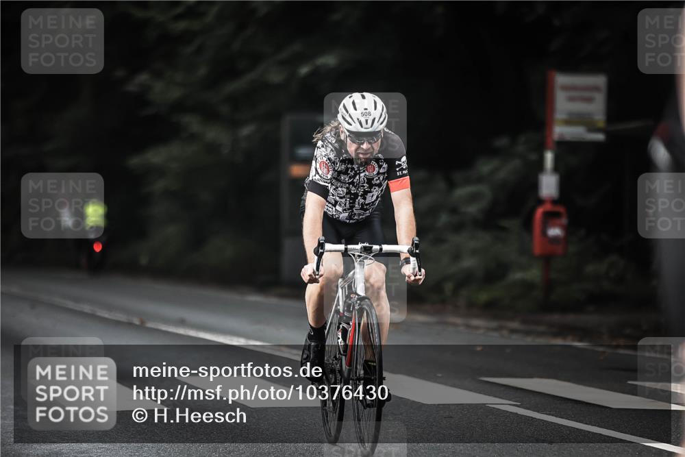 13.09.2026 - Stadtparktriathlon H.Heesch http://msf.ph/oto/10376430 13.09.2026 10:57:57 Radfahren 508, 514, 590, 595, 597, 702 meine-sportfotos.de