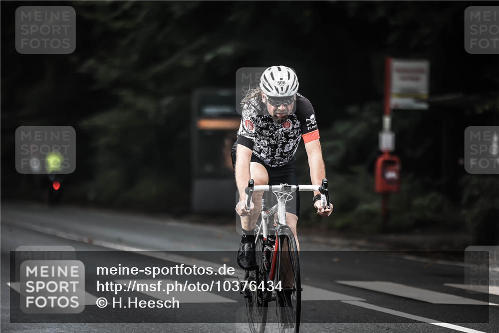 13.09.2026 - Stadtparktriathlon H.Heesch http://msf.ph/oto/10376434 13.09.2026 10:57:57 Radfahren 508, 514, 590, 595, 597, 702 meine-sportfotos.de