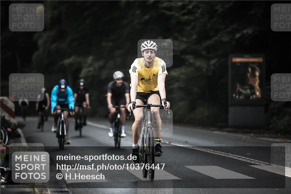 13.09.2026 - Stadtparktriathlon H.Heesch http://msf.ph/oto/10376447 13.09.2026 10:57:58 Radfahren 508, 514, 590, 595, 597, 702 meine-sportfotos.de
