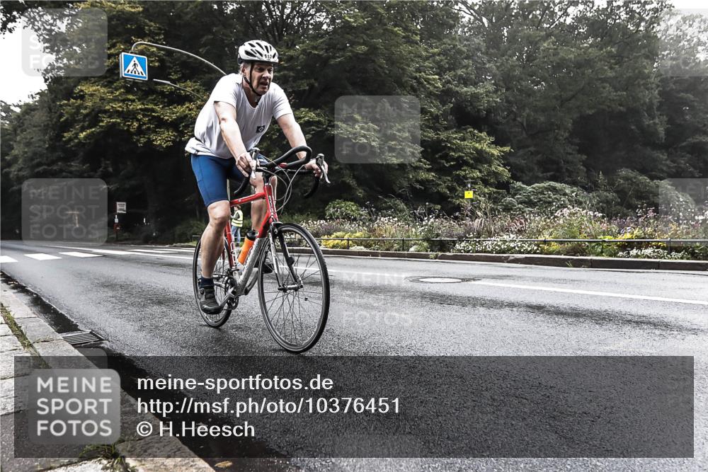 13.09.2026 - Stadtparktriathlon H.Heesch http://msf.ph/oto/10376451 13.09.2026 09:25:08 Radfahren 113, 131 meine-sportfotos.de