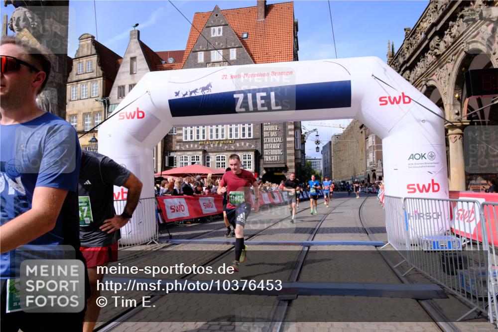 13.09.2026 - 21. swb-Marathon Bremen Tim E. http://msf.ph/oto/10376453 13.09.2026 13:12:35 Ziel 899, 2447, 3362, 3830, 5940, 6107, 6739, 7328, 7521, 8981, 13013 meine-sportfotos.de