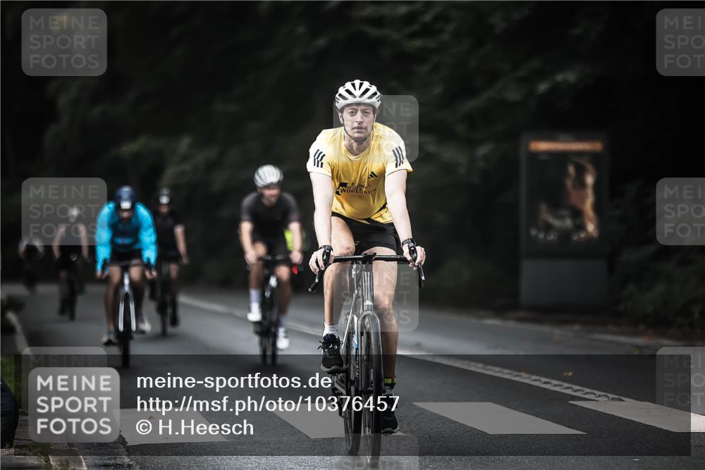 13.09.2026 - Stadtparktriathlon H.Heesch http://msf.ph/oto/10376457 13.09.2026 10:57:59 Radfahren 508, 514, 590, 595, 597, 702 meine-sportfotos.de