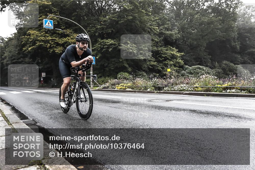 13.09.2026 - Stadtparktriathlon H.Heesch http://msf.ph/oto/10376464 13.09.2026 09:25:12 Radfahren 126, 131 meine-sportfotos.de