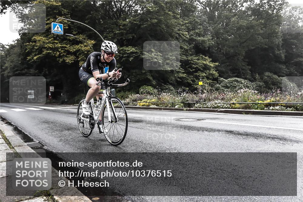 13.09.2026 - Stadtparktriathlon H.Heesch http://msf.ph/oto/10376515 13.09.2026 09:25:49 Radfahren 86, 191, 199 meine-sportfotos.de