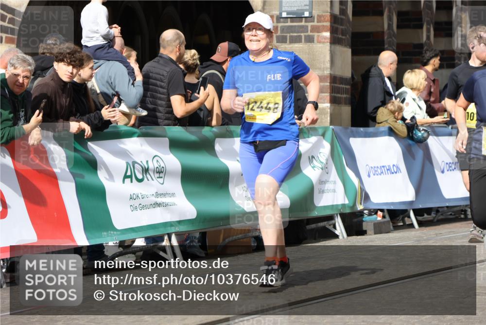 13.09.2026 - 21. swb-Marathon Bremen Strokosch-Dieckow http://msf.ph/oto/10376546 13.09.2026 11:03:05 Ziel 10190, 10296, 10633, 10783, 10945, 10954, 10955, 10985, 11096, 11107, 11261, 11564, 11662, 11701, 11719, 11730, 11776, 11785, 12071, 12154, 12247, 12429, 12451, 12465, 10092, 10150, 10195, 10237, 10528, 10531, 10598, 10724, 10727, 10959, 11070, 11493, 11676, 11830, 11836, 12068, 12184, 12185, 12214 meine-sportfotos.de
