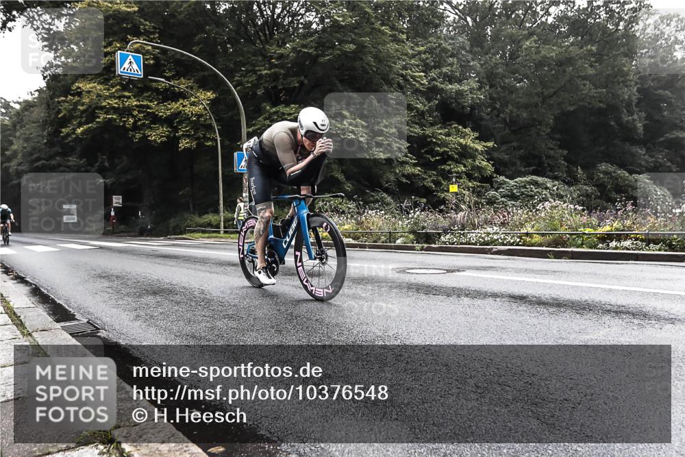 13.09.2026 - Stadtparktriathlon H.Heesch http://msf.ph/oto/10376548 13.09.2026 09:26:20 Radfahren 77, 185, 187 meine-sportfotos.de